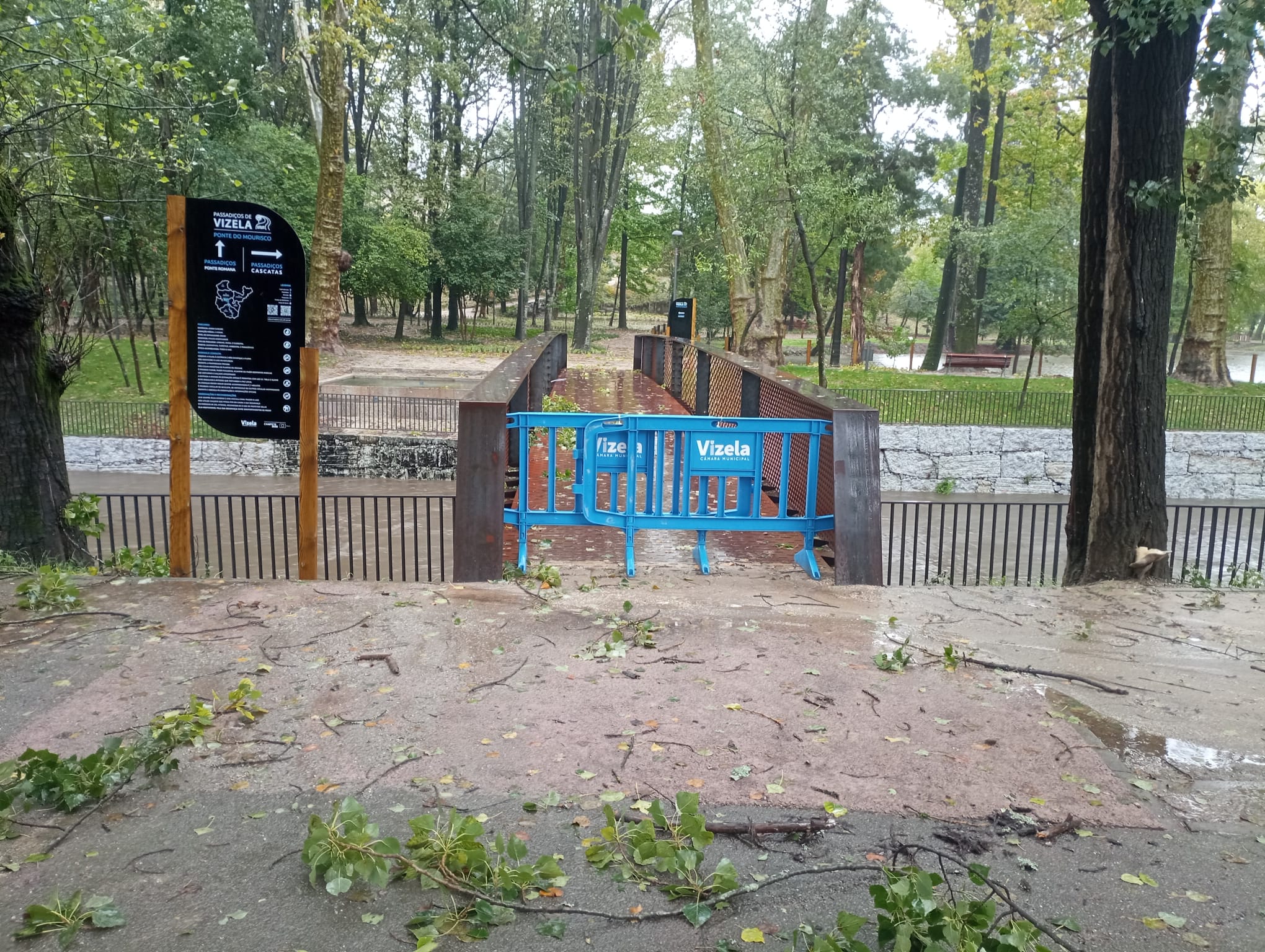 PASSADIÇOS E PARQUE DAS TERMAS ENCERRADOS